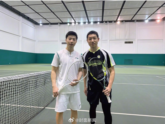 开云官网-许昕马龙网球场合影调侃球场见|配文_新浪体育_新浪新闻