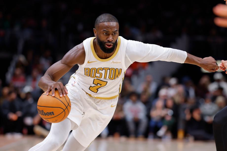 体育入口-布朗41+6 凯尔特人次节52分创队史记录大胜老鹰