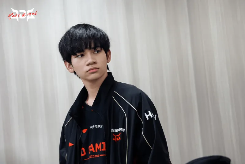 初出茅庐不怕虎，面对Knight今晚HongQ的发挥可圈可点？